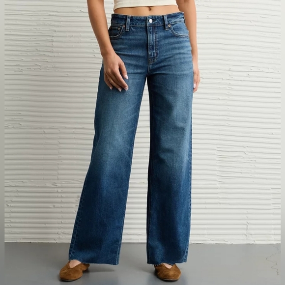 American Eagle Outfitters Denim - American Eagle Outfitters Super High Rise Baggy Wide Leg Jeans Size 0 Short